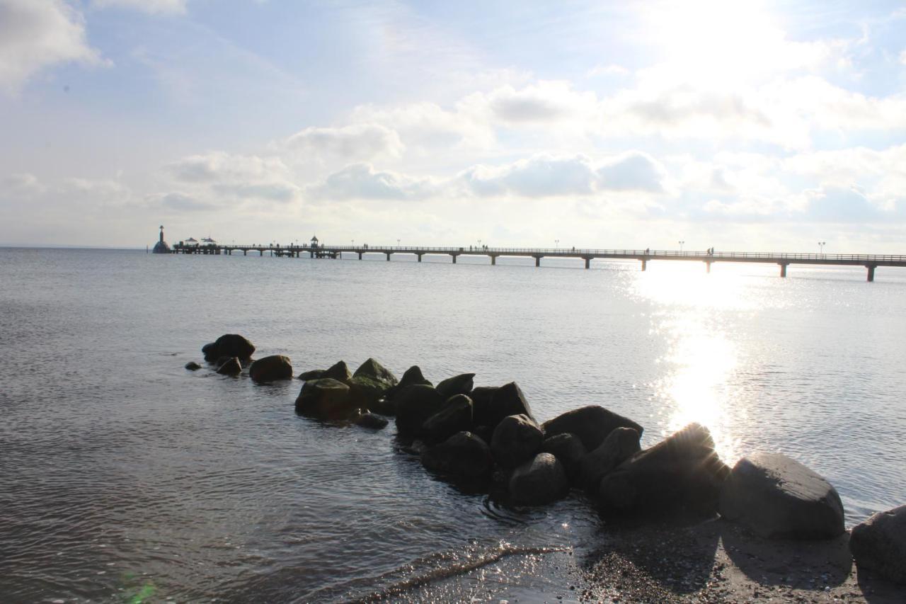 Ferienwohnungen Im Haus Strandburg Groemitz Ngoại thất bức ảnh