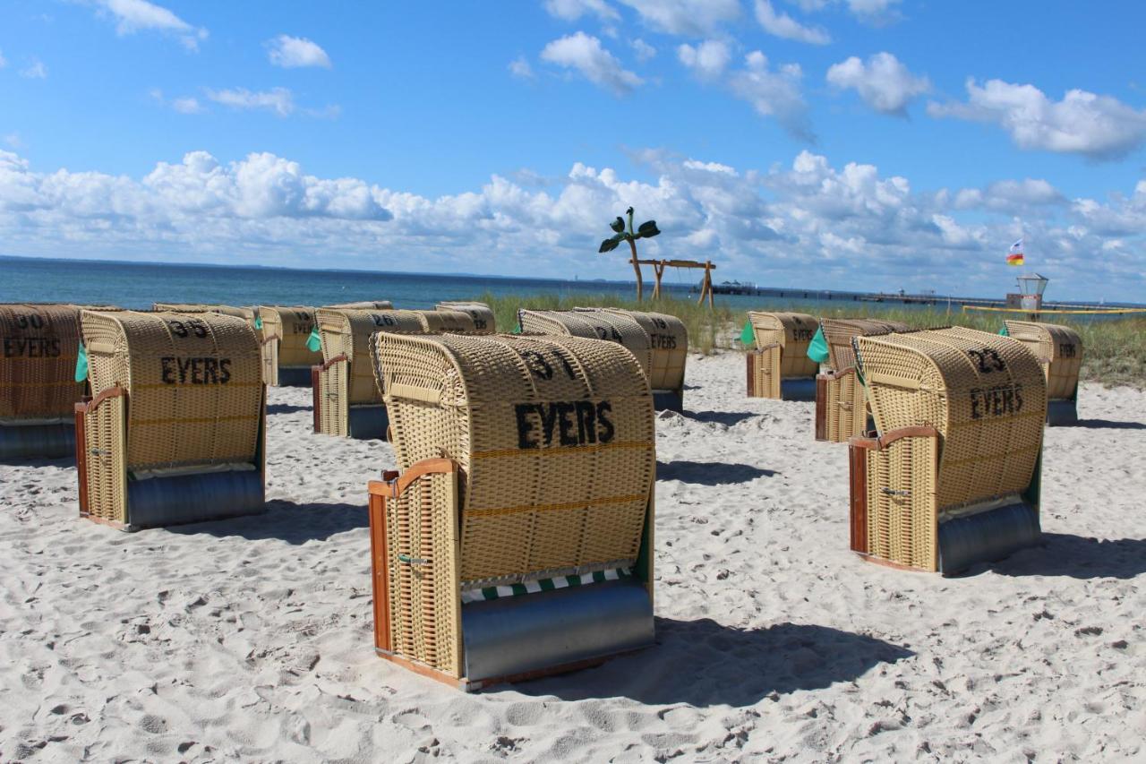 Ferienwohnungen Im Haus Strandburg Groemitz Ngoại thất bức ảnh